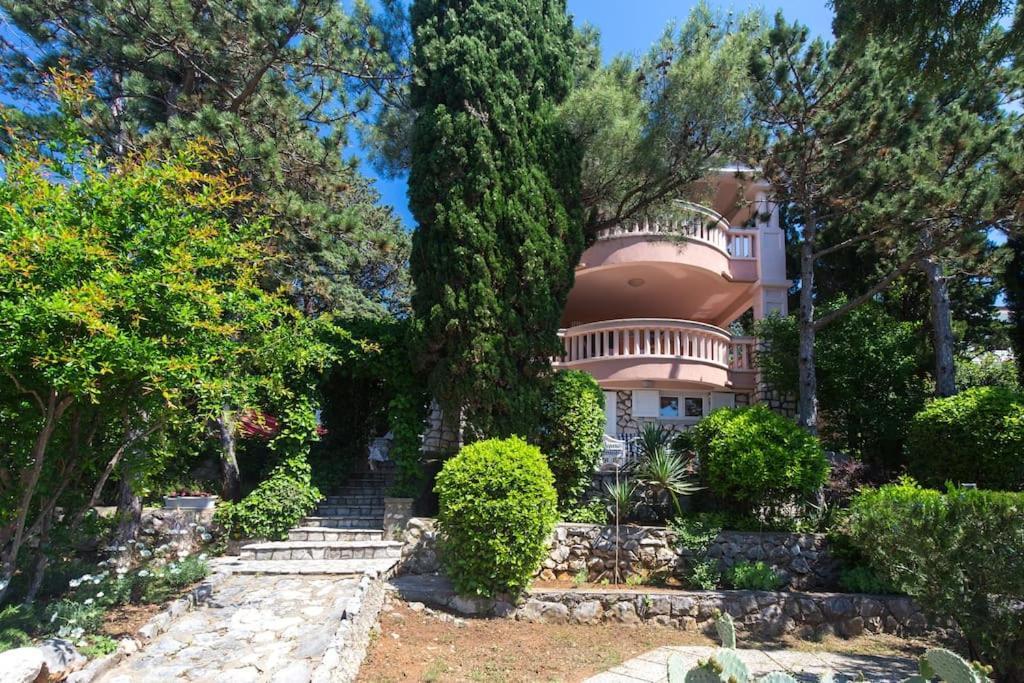 Villa Stefi โนวีวีโนดอลสกี ภายนอก รูปภาพ