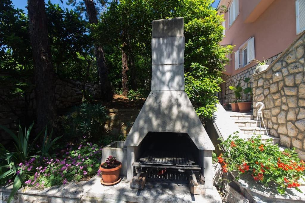 Villa Stefi โนวีวีโนดอลสกี ภายนอก รูปภาพ