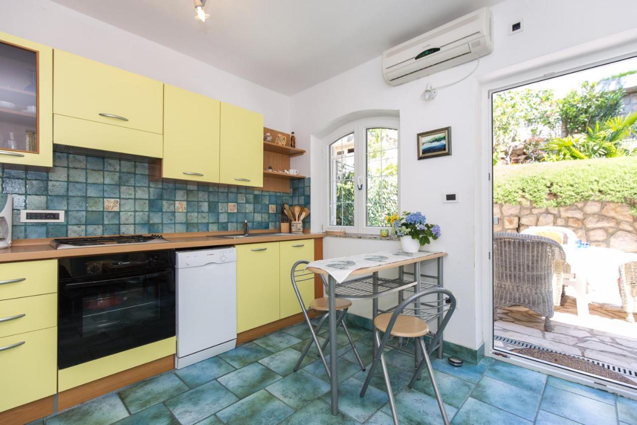 Villa Stefi โนวีวีโนดอลสกี ภายนอก รูปภาพ