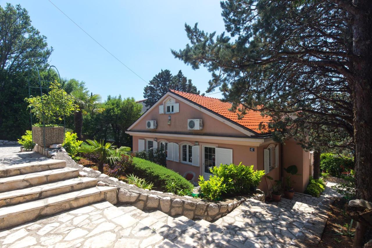 Villa Stefi โนวีวีโนดอลสกี ภายนอก รูปภาพ